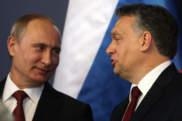 Az orosz titkosszolgálat Putyin parancsára megzsarolta Orbán Viktort